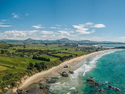 The Longhouse – Beachfront Luxury Accommodation