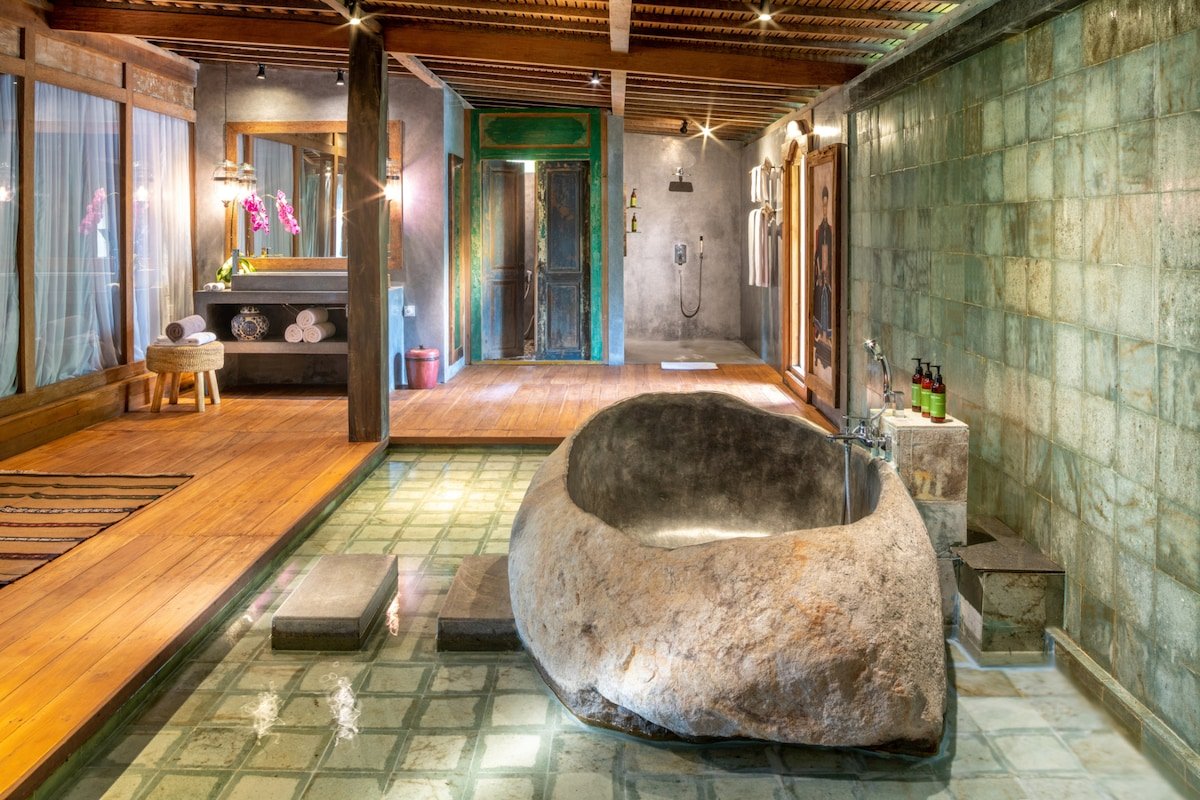 Nag Shampa Private Estate: 5 Pools, Yoga Pavilion gallery image 3