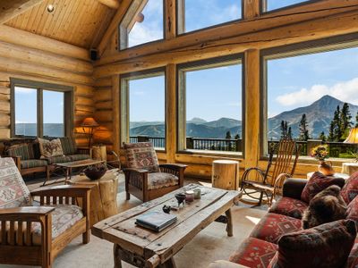 Beehive Palace – Alpine Big Sky