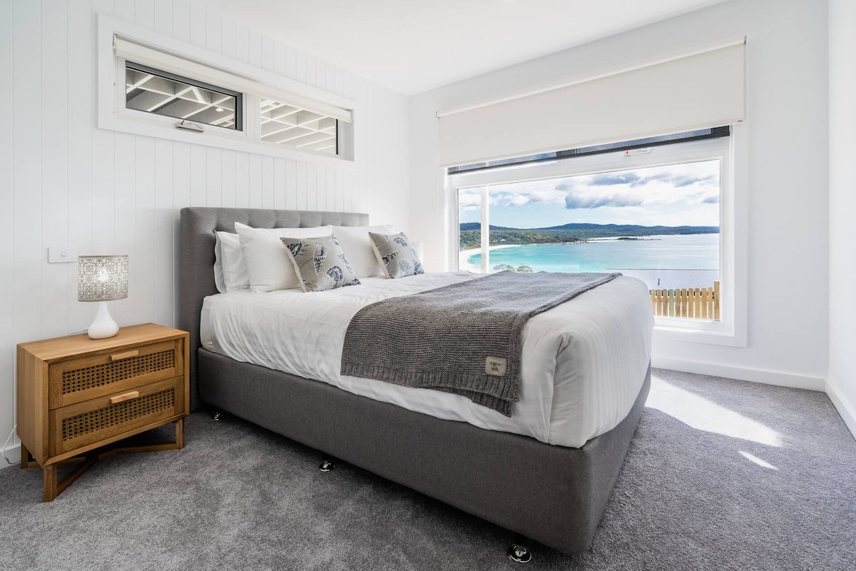 The Lookout Bay of Fires gallery image 4