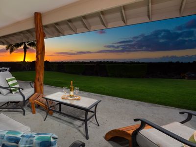 PiH: Sunset Breeze – Free Hilton Pool Passes