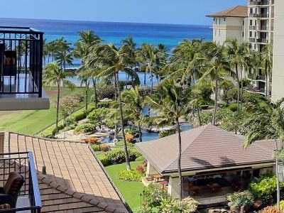 Steps to the beach with Oceanview Suite O-721
