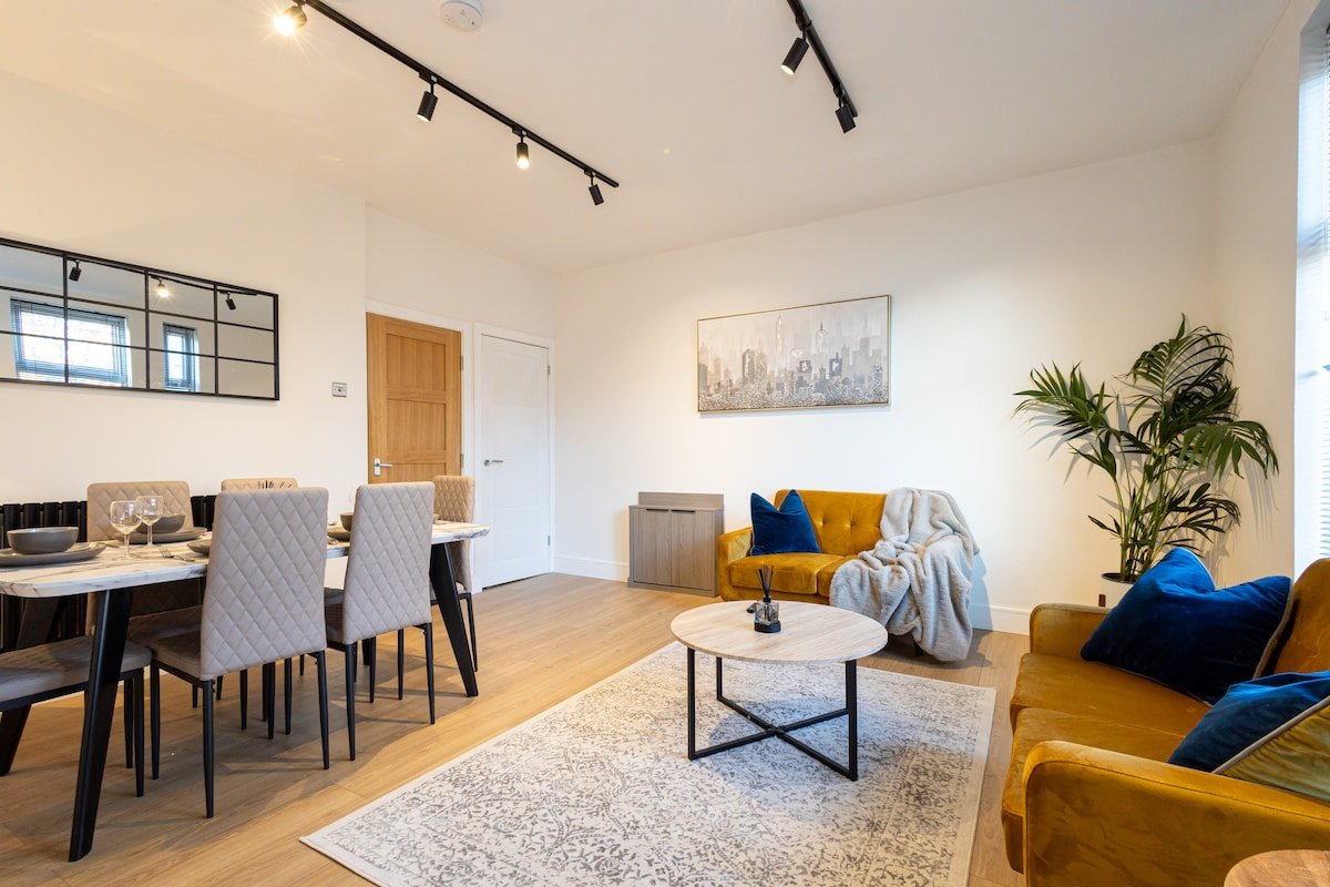 The Withington 3Bed & 2Bath Close To Christies gallery image 2