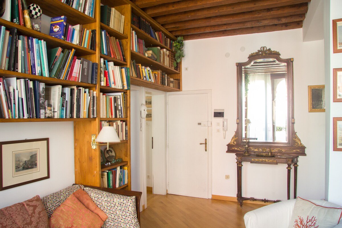 Cosy Apt in the heart of Venice gallery image 4