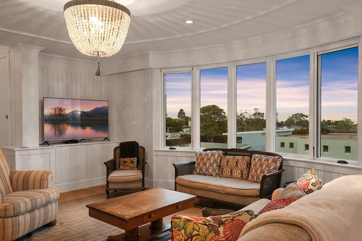 Massive 7BR La Jolla Estate | Ocean View | AC gallery image 5