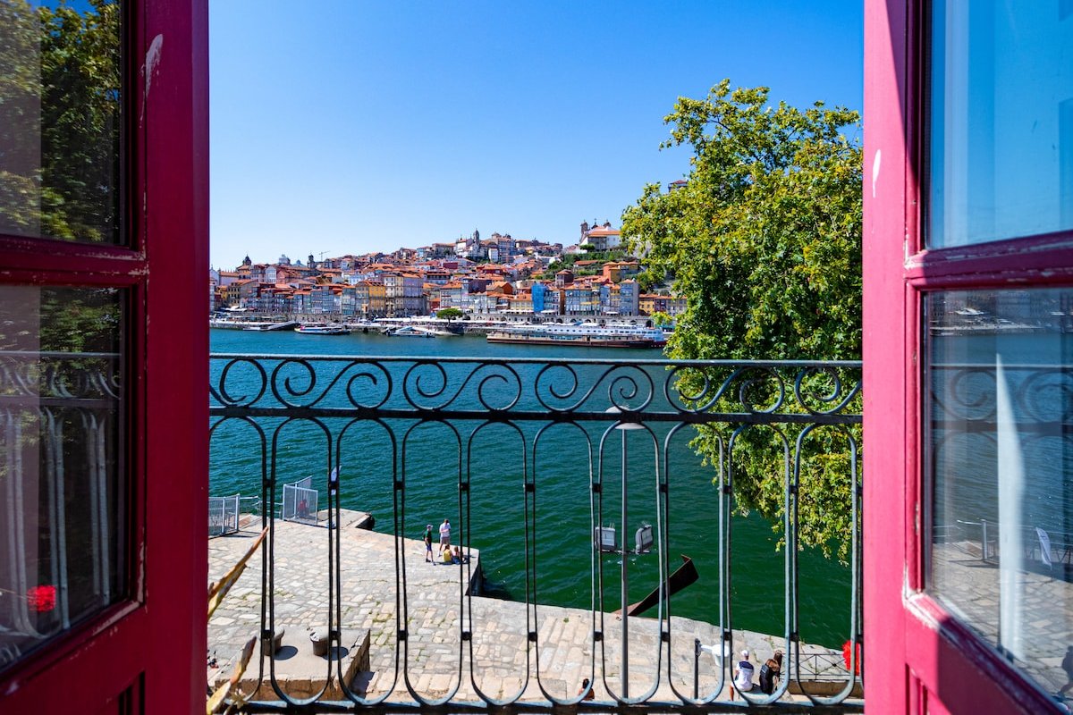 NorteSoul PaV – 2Bedroom w/Balcony & River View gallery image 2