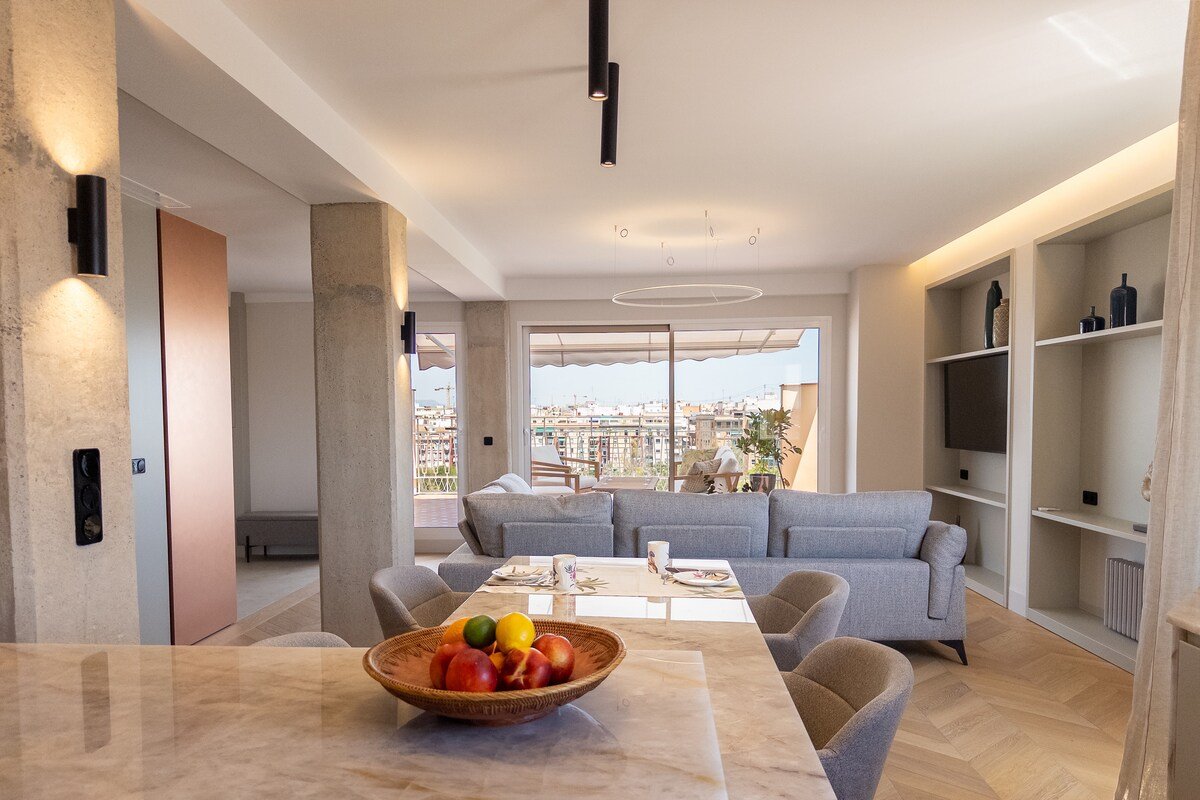 Stylish penthouse, stunning terrace in Valencia gallery image 5