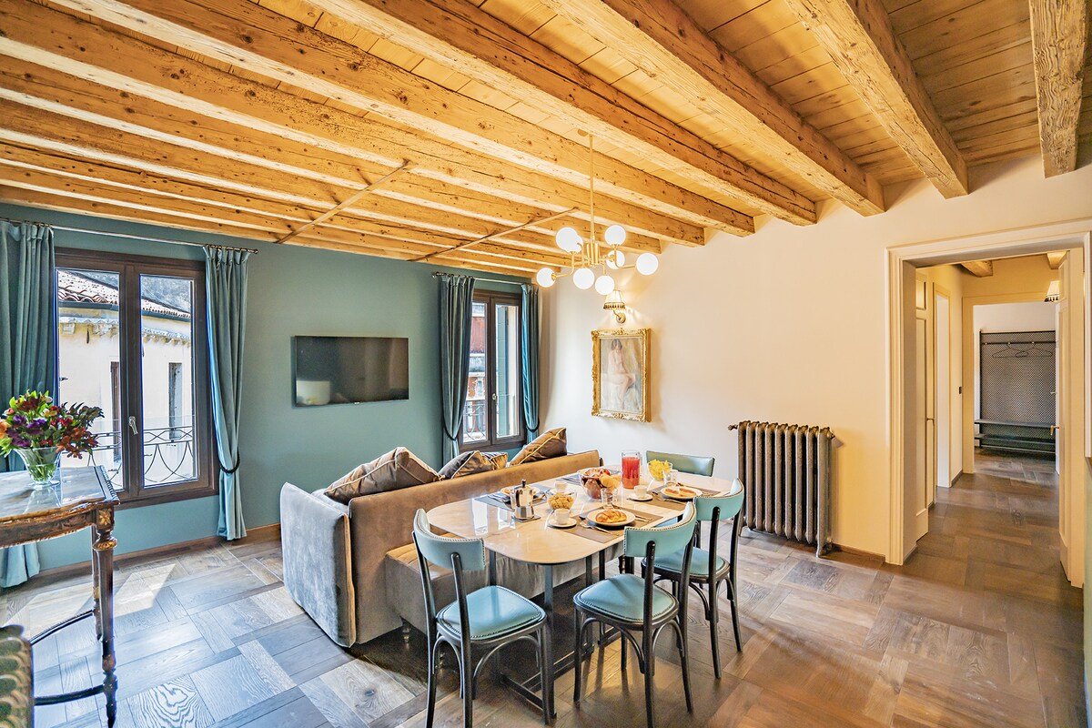 Corte Rubbi 9 Canal View Apartment gallery image 2