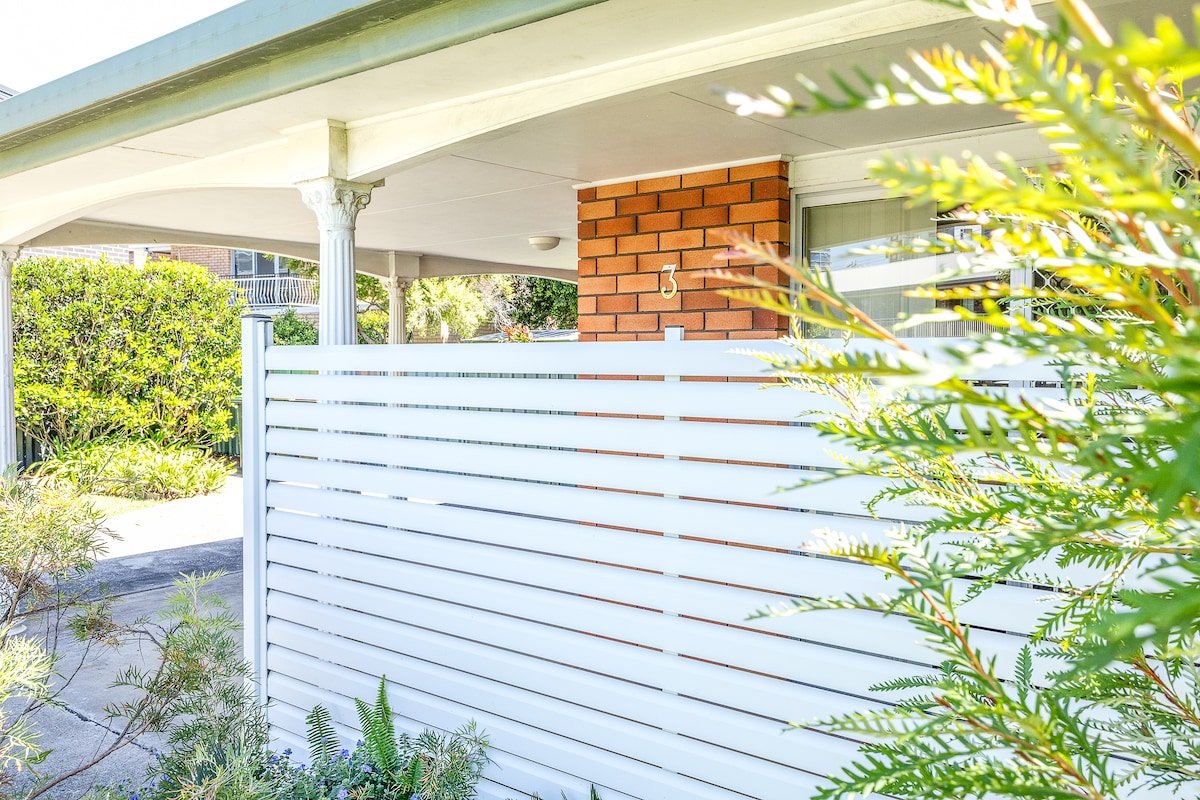 Coffs Harbour Family Oasis: Pool, Games & Fire Pit gallery image 3