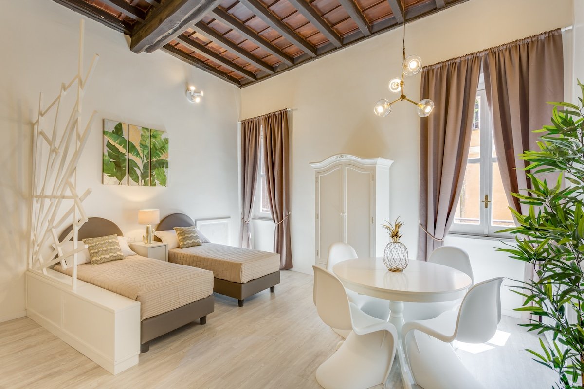 LPM Apartment 5 – Spanish Steps / Barberini gallery image 2