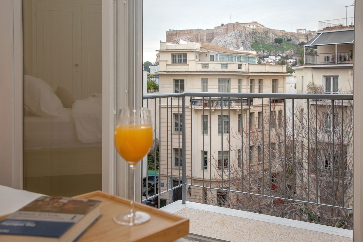 3 bedroom apt next to Syntagma with Acropolis view gallery image 2