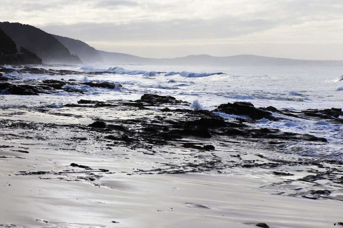 Magic Apartment + Views@83 GREAT OCEAN ROAD Lorne gallery image 4