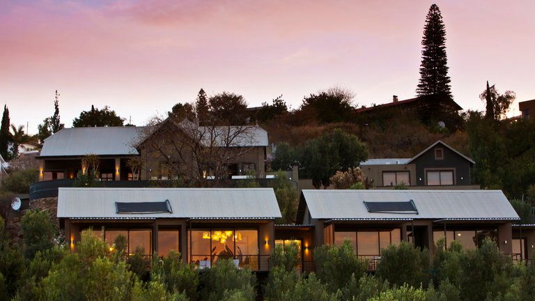 The Olive Exclusive - Setting