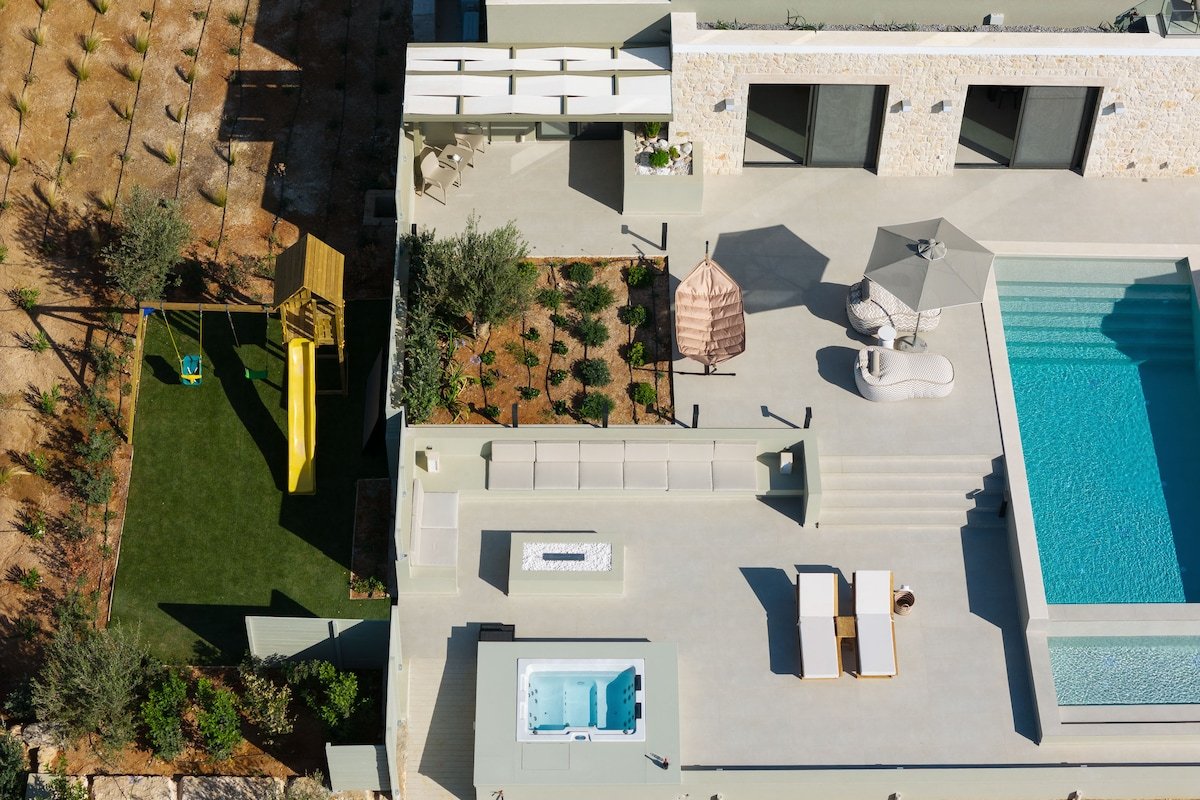 Manto Villa II, Heated Pool, SpaWhirlpool, SeaView gallery image 4