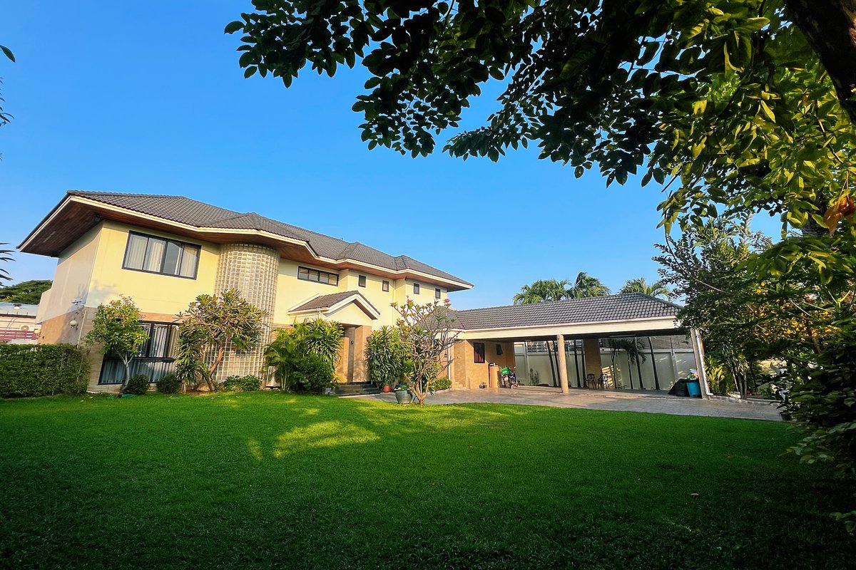 Bangkok Manor，素坤逸路71巷 5卧5卫泳池花园别墅 订满三天以上送接机