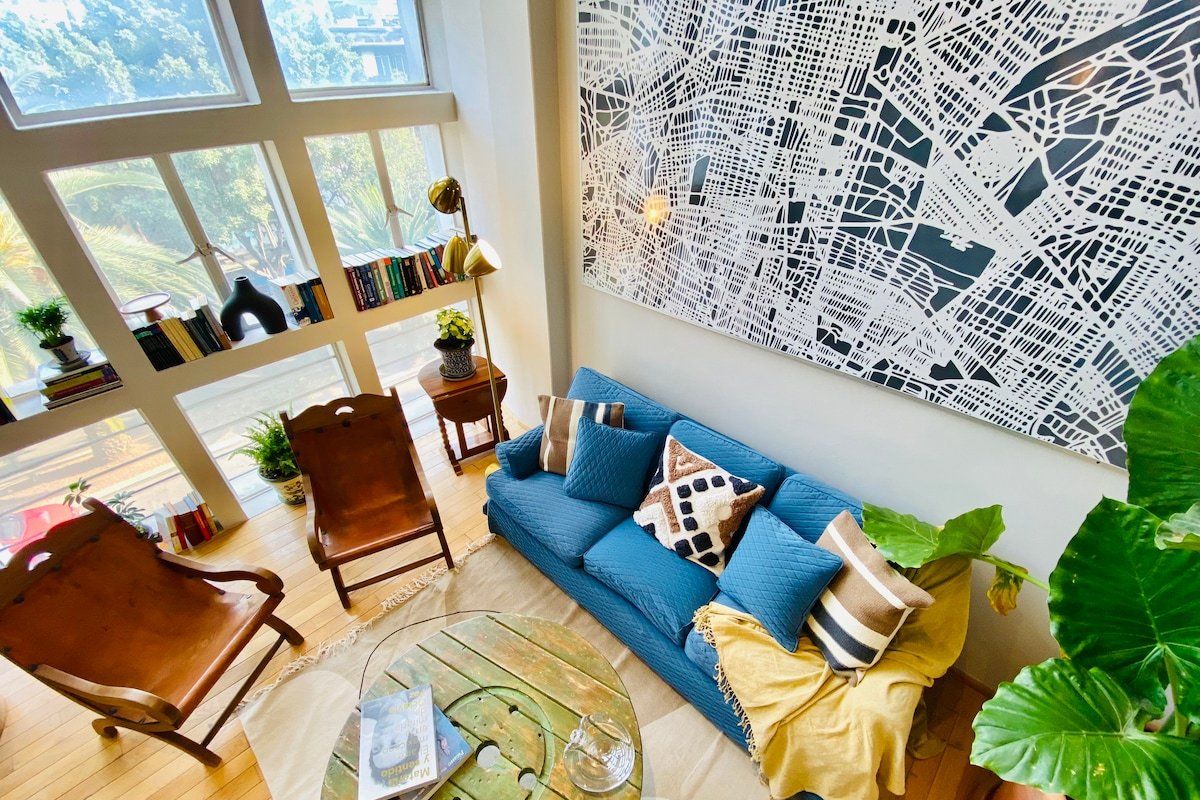 Stunning and Spacious in the Heart of Cibeles! gallery image 2