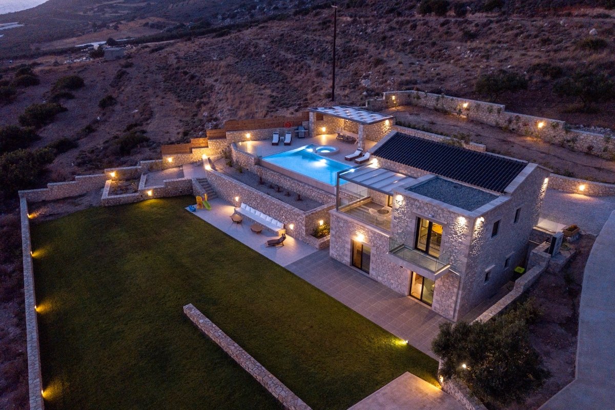 Jacuzzi indoor&outdoor★Heated pool★Sauna★Falasarna gallery image 3