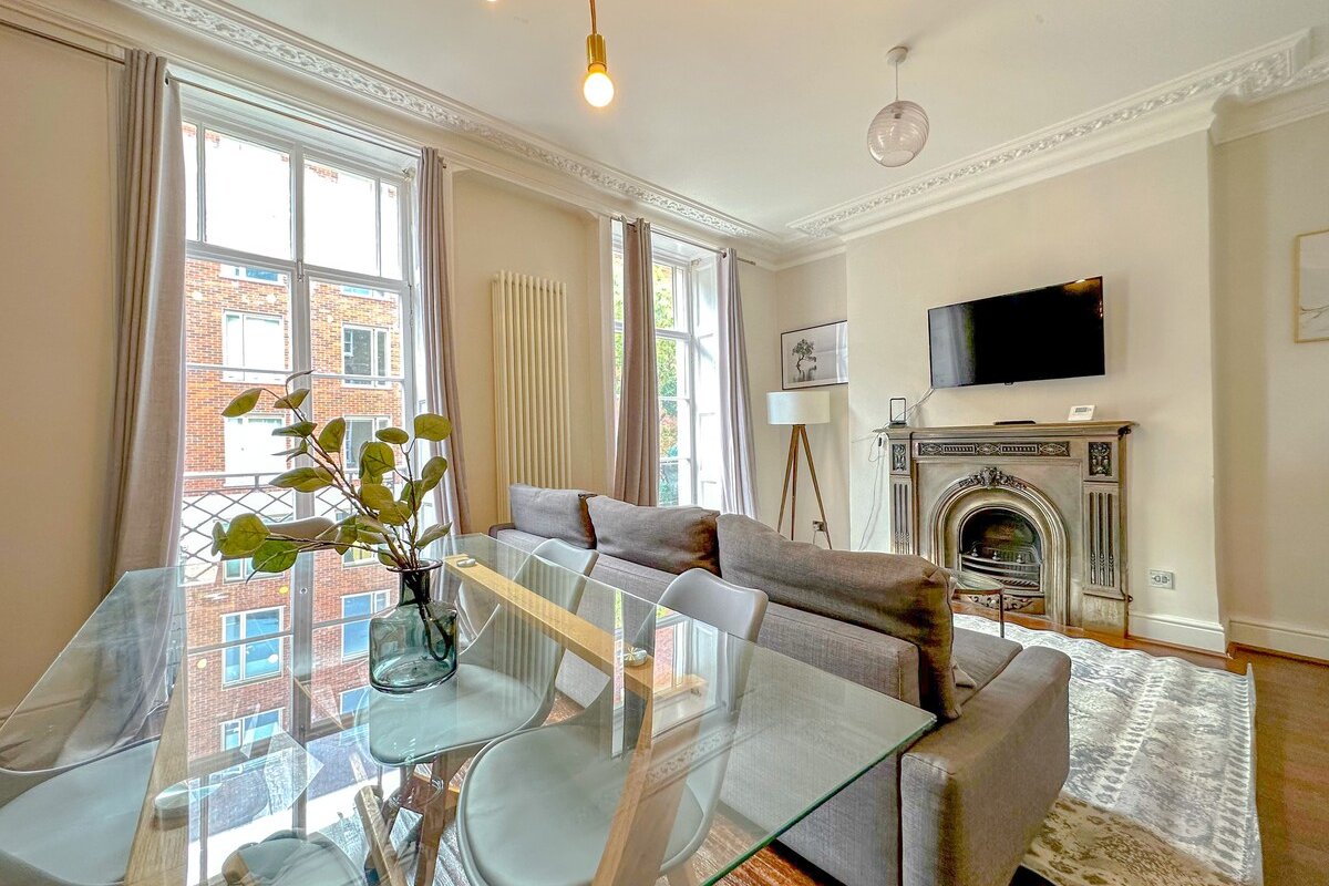 Spacious 5 bedroom apt Bloomsbury – Russel Square gallery image 2