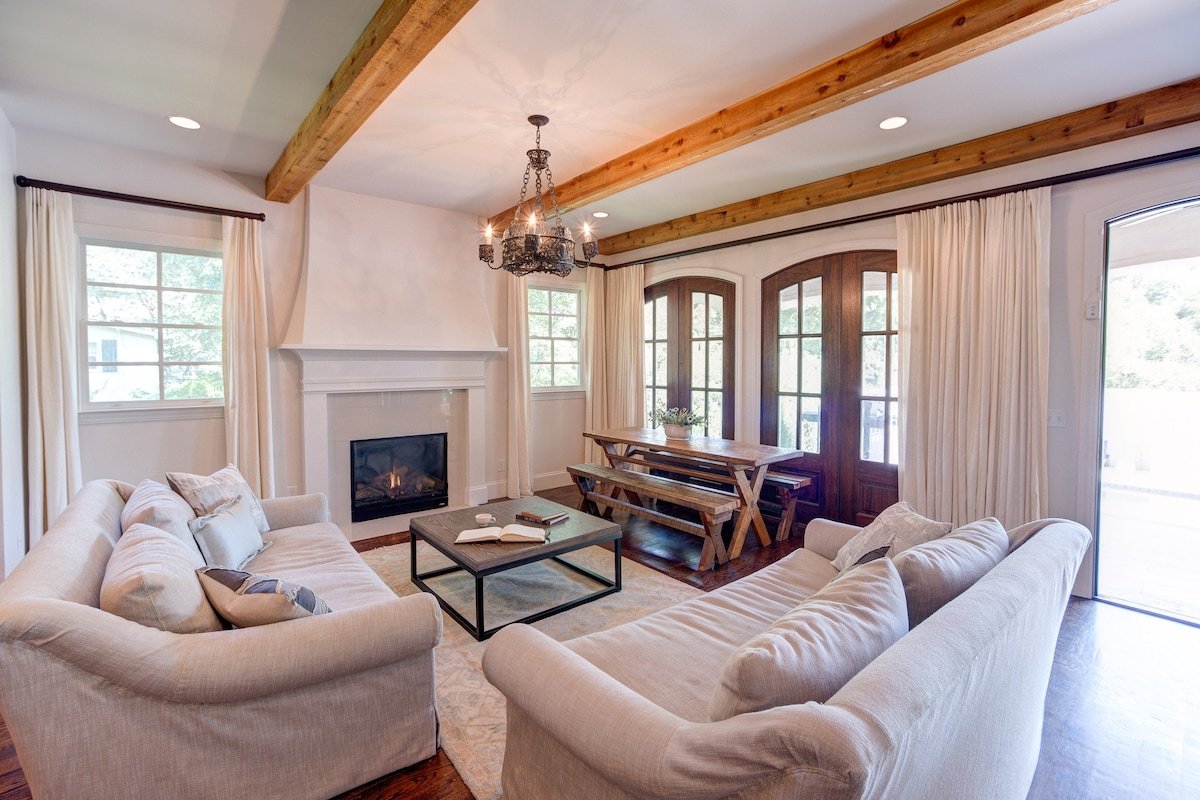 Mediterranean Oasis and Heated Pool gallery image 5