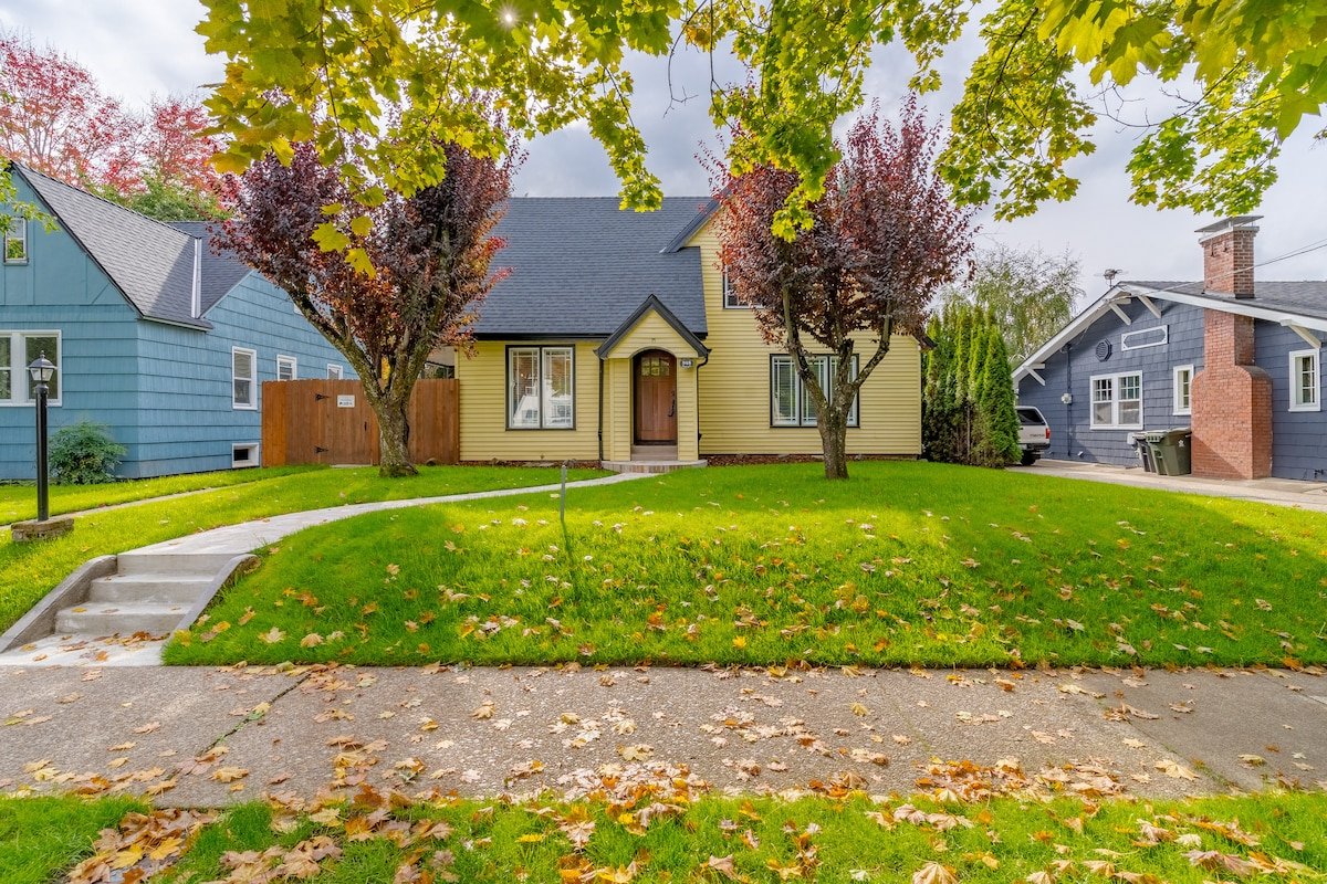 Salem Midtown Charmer! gallery image 2