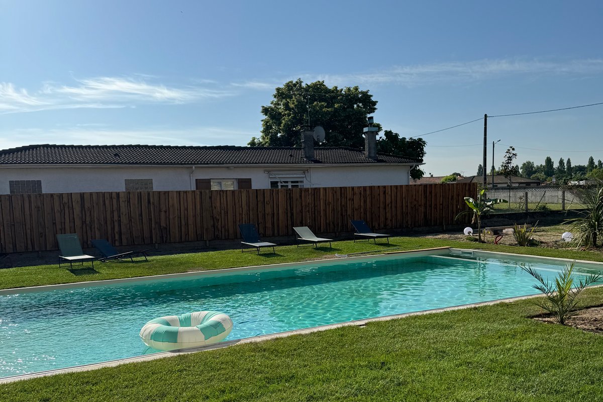 Villa lumineuse avec piscine privée 15 de bordeaux