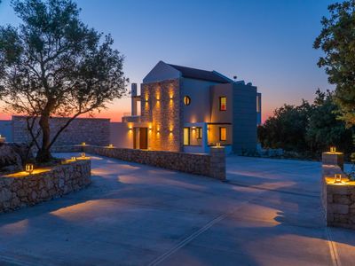 Carpe Diem Villa – Luxurious, 1.5km from the Beach