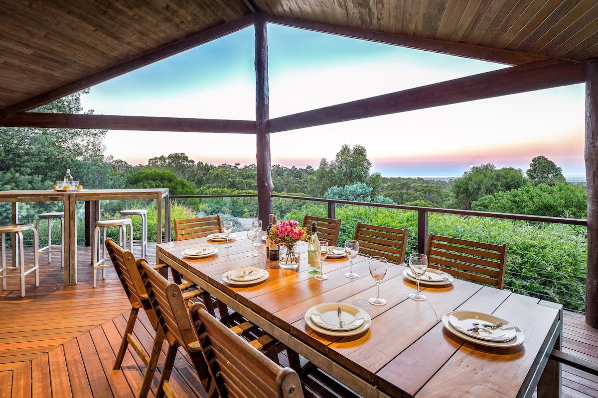 Views Of The Bay—A Tranquil Bushland Escape gallery image 2