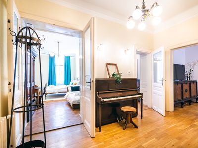 Old Town | Luxurious Kafka family APT