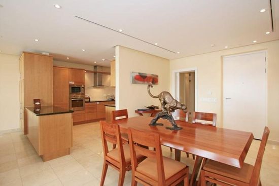 Photo 2 of Parergon 203 accommodation in V&A Waterfront, Cape Town with 1 bedrooms and 1 bathrooms
