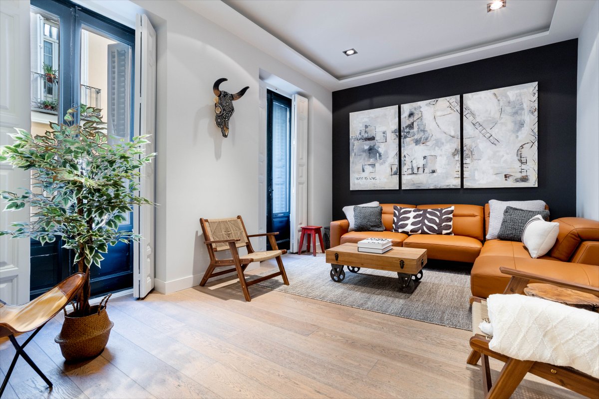 Premium for families. 4 Bedrs. Fully renovated