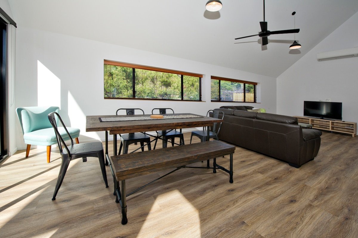 Margaret River Bungalow-3 – stylish town stay gallery image 4