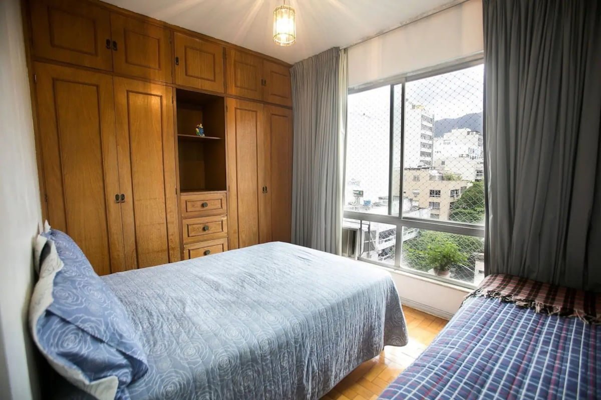 Perfeita localização no Leblon (3 quartos). gallery image 4