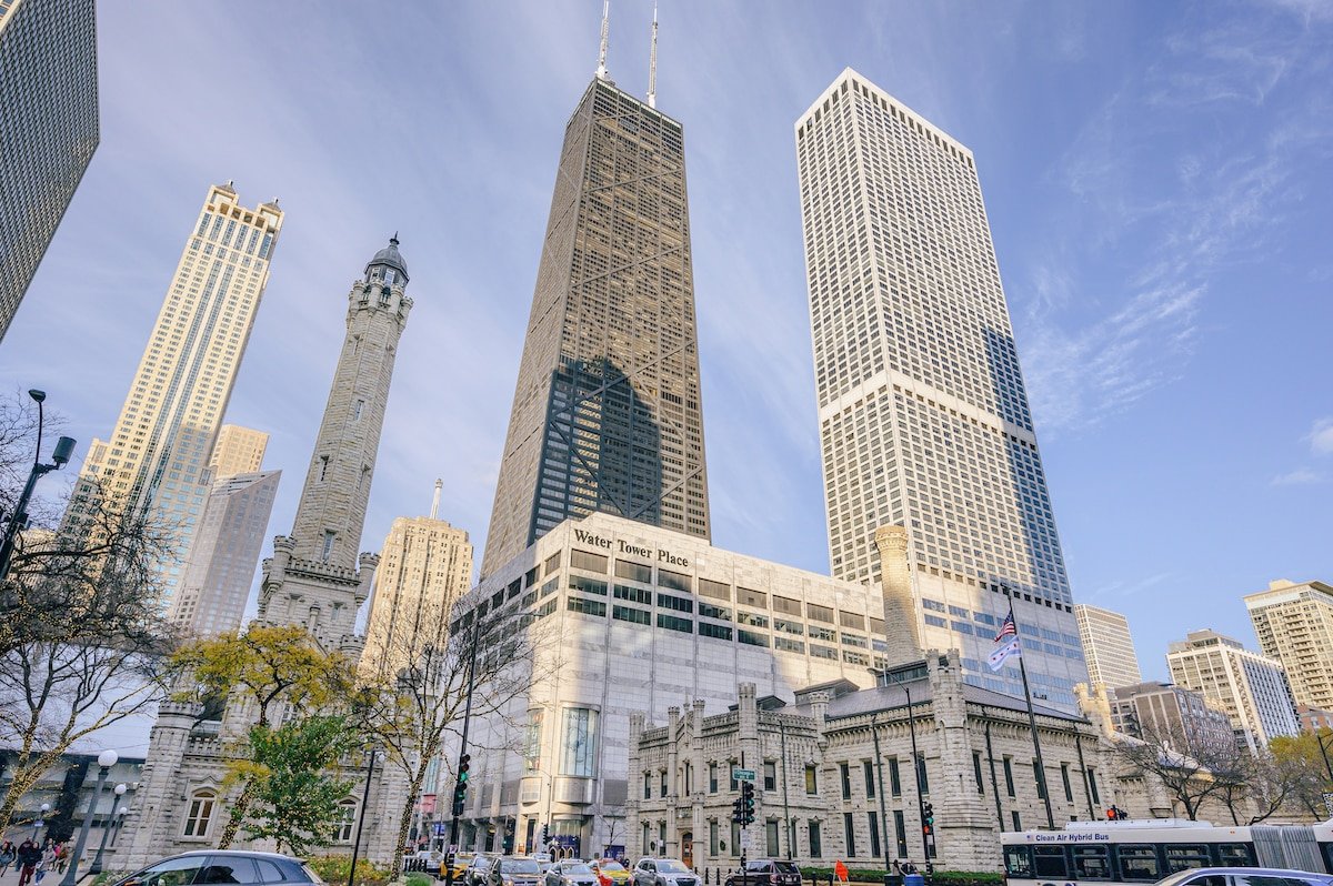 Kasa | Walk to Lincoln Park Zoo | Chicago gallery image 3