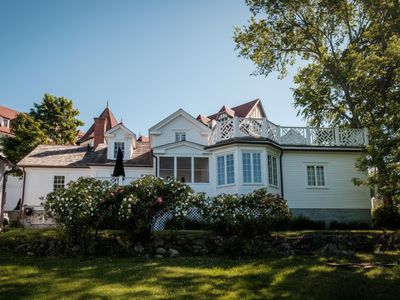 1830s Cory Cottage – Historic Stay w/ Ocean Views