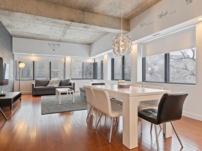 Location – Rooftop terrace – Free Parking!