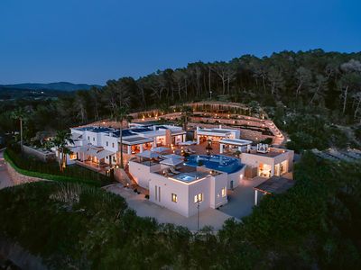 Countryside- Heated Infinity Pool- Jacuzzi- Gym