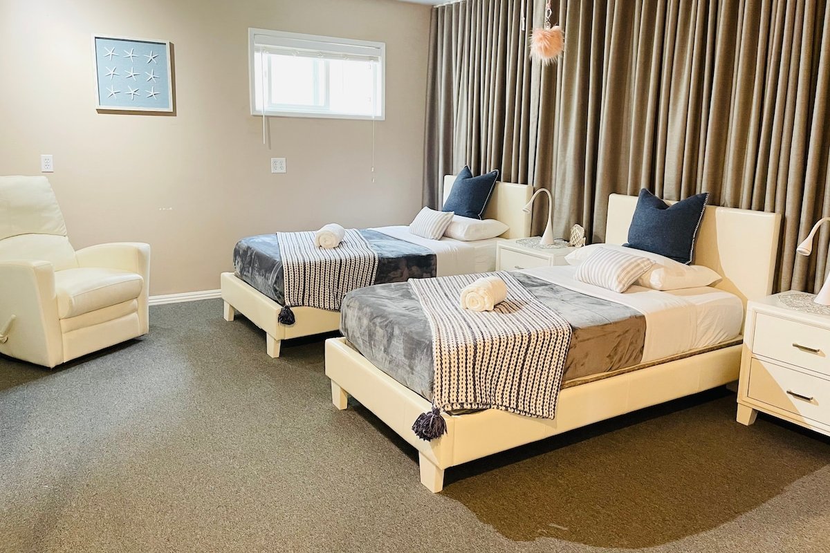 Beachfront paradise with unforgettable view gallery image 5