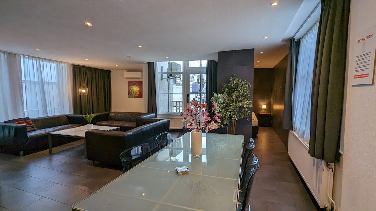 Amsterdam Elegant gallery image 4