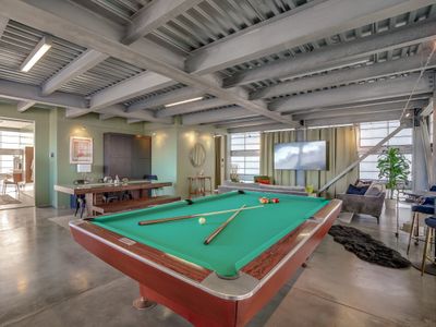 Modern Penthouse in Venice Beach -The Steel Rose-