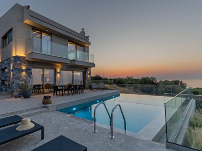 Villa Onyx – With Private Heated Pool