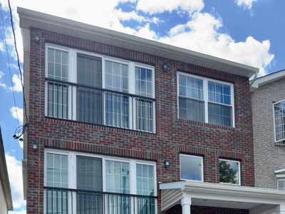 Newark SuperHouse – Perfect for Large Groups