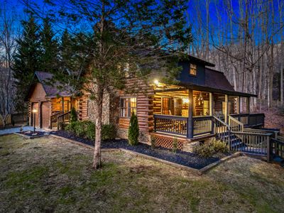 Luxury LogCabin Near Biltmore & Downtown Asheville