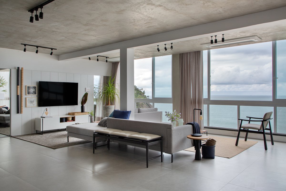 Ocean-Front 3-bedroom Apartment in Leme 036