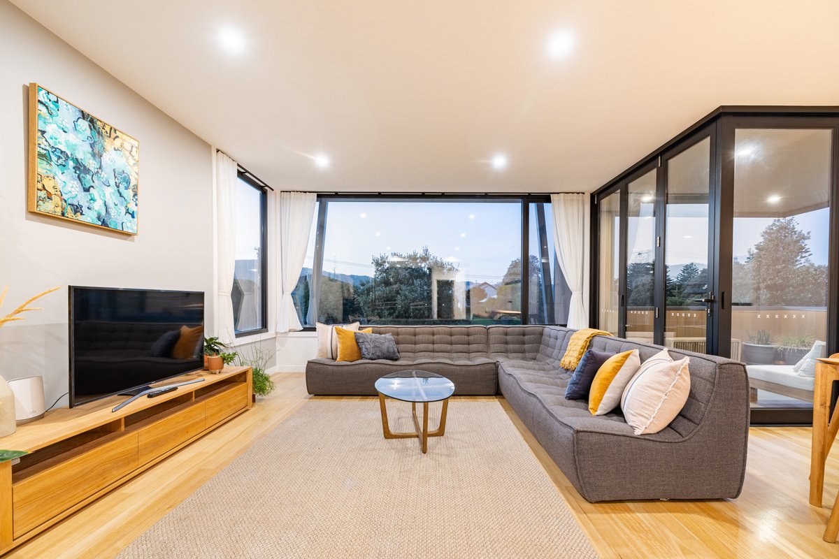 Samphire – quiet but central