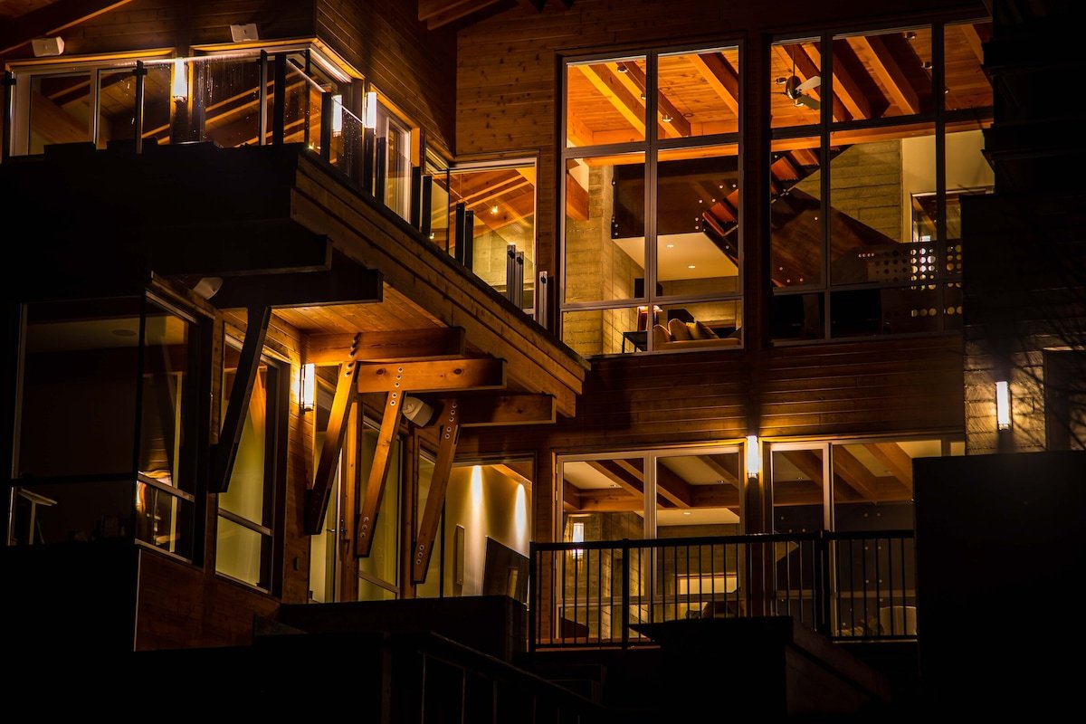 Ava Lodge gallery image 3