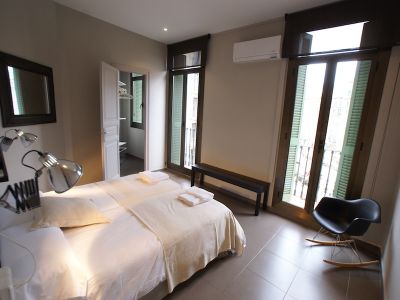 Apart. Familiar en Bcn Centro para 10 personas.