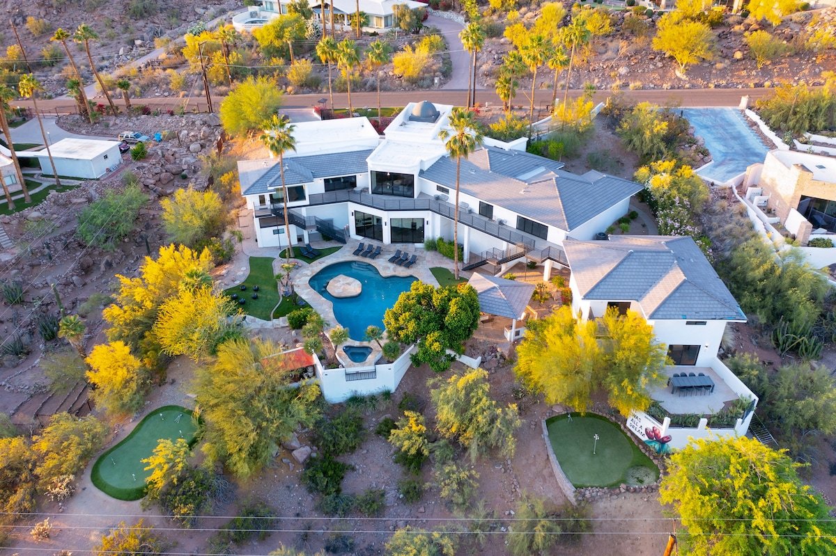 Manor on Valle Vista