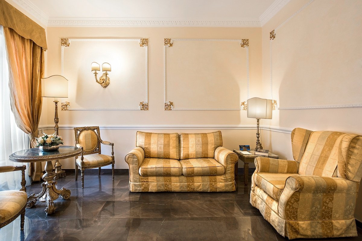 Luxury 3BR Apartment near Spanish Steps gallery image 3