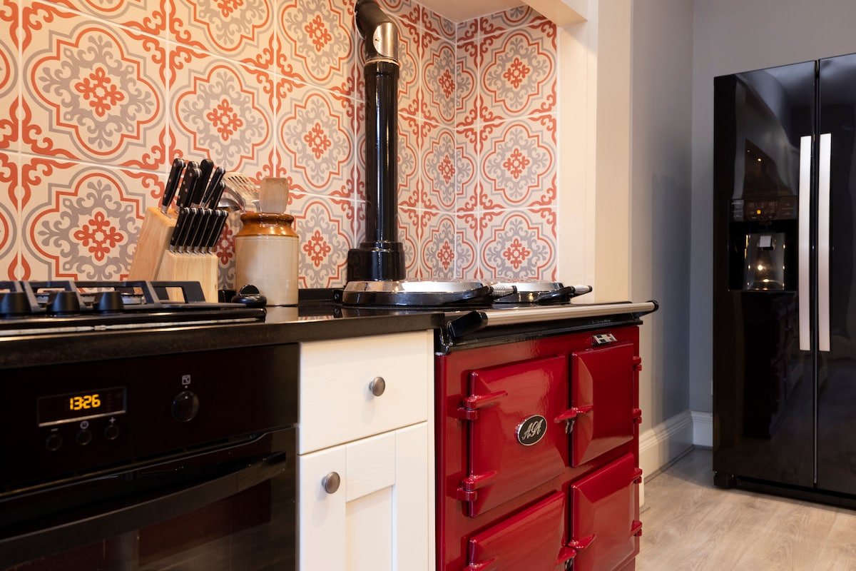 Central City 2-storey 3-Bed Flat at Drummond Place gallery image 4