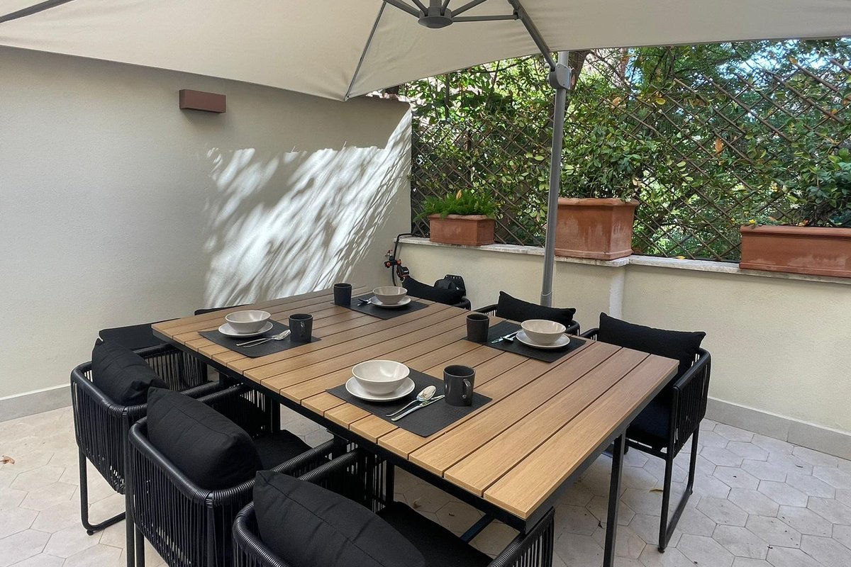 Via Genova 3 BDR w/private terrace@Monti